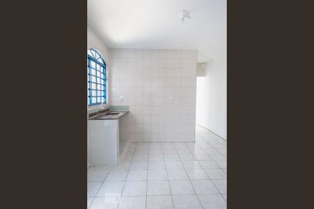 Casa à venda com 250m², 4 quartos e 2 vagas Casa à venda com 250m², 4 quartos e 2 vagasCasa 2 - Cozinha