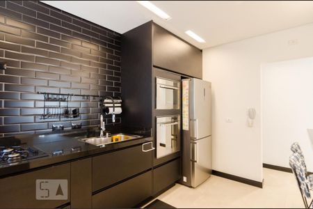 Apartamento à venda com 100m², 2 quartos e 2 vagasCozinha