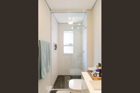 Apartamento à venda com 100m², 2 quartos e 2 vagasBanheiro da suíte