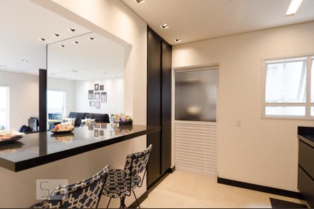 Apartamento à venda com 100m², 2 quartos e 2 vagasCozinha