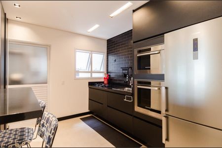 Apartamento à venda com 100m², 2 quartos e 2 vagasCozinha