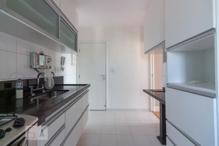 Apartamento à venda com 80m², 2 quartos e 2 vagasCozinha