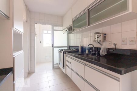 Cozinha de apartamento à venda com 2 quartos, 80m² em Cidade São Francisco, São Paulo