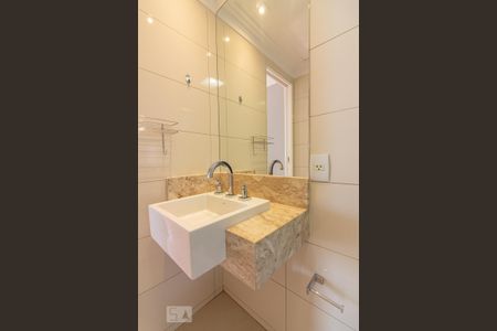 Apartamento à venda com 80m², 2 quartos e 2 vagasBanheiro