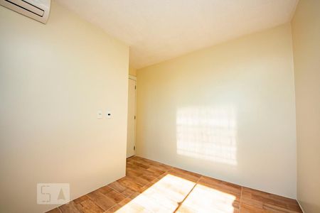 Quarto 2 de apartamento para alugar com 2 quartos, 42m² em Sarandi, Porto Alegre