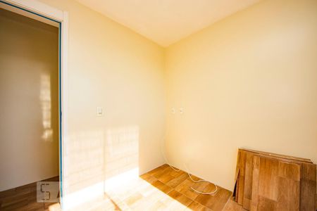 Quarto 1 de apartamento para alugar com 2 quartos, 42m² em Sarandi, Porto Alegre