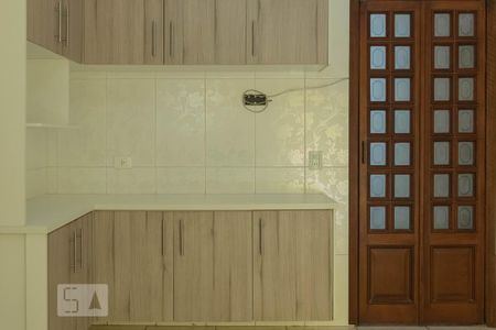 Casa para alugar com 180m², 5 quartos e 2 vagas Casa para alugar com 180m², 5 quartos e 2 vagasCozinha