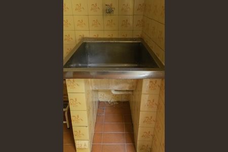 Casa para alugar com 180m², 5 quartos e 2 vagas Casa para alugar com 180m², 5 quartos e 2 vagasLavanderia