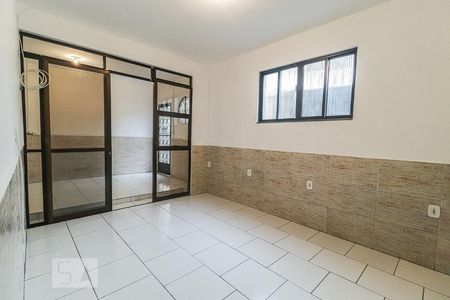 Sala 2 de casa para alugar com 2 quartos, 55m² em Taquara, Rio de Janeiro
