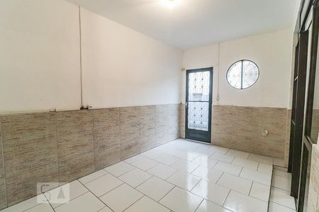 Sala 1 de casa para alugar com 2 quartos, 55m² em Taquara, Rio de Janeiro
