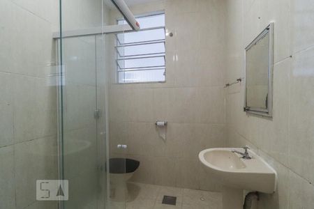 Banheiro Social de casa para alugar com 2 quartos, 55m² em Taquara, Rio de Janeiro