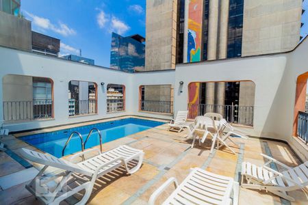 Apartamento à venda com 30m², 1 quarto e 1 vaga Apartamento à venda com 30m², 1 quarto e 1 vagaPiscina