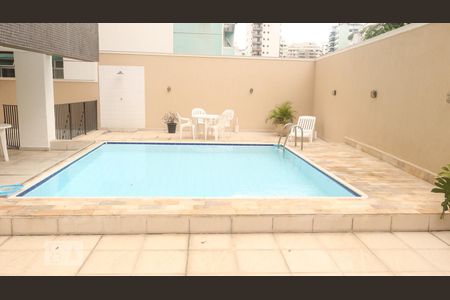 Apartamento à venda com 75m², 2 quartos e 1 vagaÁrea comum - Piscina