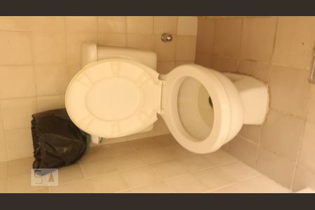 Apartamento à venda com 75m², 2 quartos e 1 vagaBanheiro  Área comum