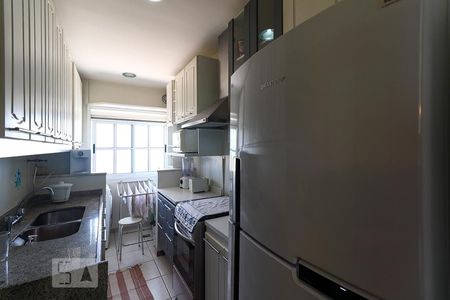 Apartamento à venda com 420m², 5 quartos e 2 vagas Apartamento à venda com 420m², 5 quartos e 2 vagasCozinha