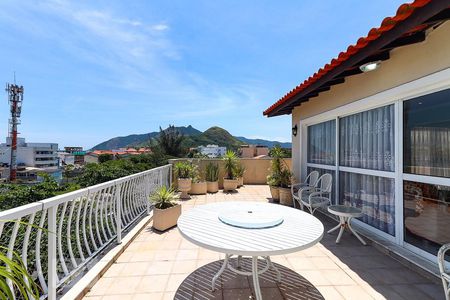 Apartamento à venda com 420m², 5 quartos e 2 vagas Apartamento à venda com 420m², 5 quartos e 2 vagasVaranda