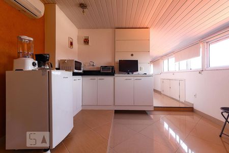 Apartamento à venda com 420m², 5 quartos e 2 vagas Apartamento à venda com 420m², 5 quartos e 2 vagasCozinha da Suíte 2