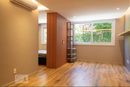 Sala de apartamento para alugar com 1 quarto, 53m² em Três Figueiras, Porto Alegre