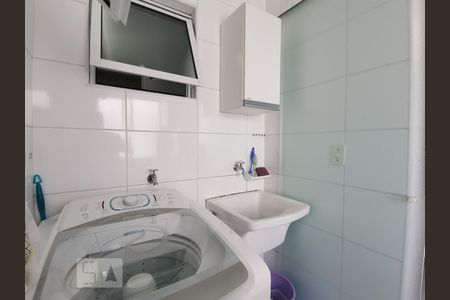 Apartamento à venda com 79m², 3 quartos e 2 vagas Apartamento à venda com 79m², 3 quartos e 2 vagasDetalhe da area de serviço