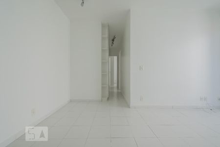 Sala de apartamento para alugar com 2 quartos, 50m² em Jardim Aeroporto, São Paulo