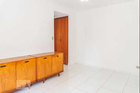 Apartamento para alugar com 71m², 1 quarto e sem vaga Apartamento para alugar com 71m², 1 quarto e sem vagaSala