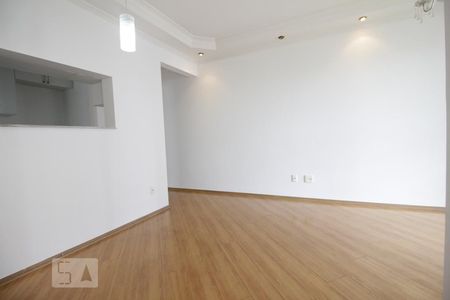 Sala de apartamento para alugar com 3 quartos, 70m² em Jardim Londrina, São Paulo