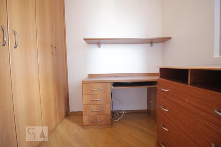 Quarto 1 de apartamento para alugar com 3 quartos, 70m² em Jardim Londrina, São Paulo