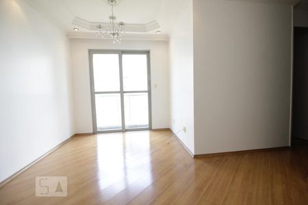 Sala de apartamento para alugar com 3 quartos, 70m² em Jardim Londrina, São Paulo