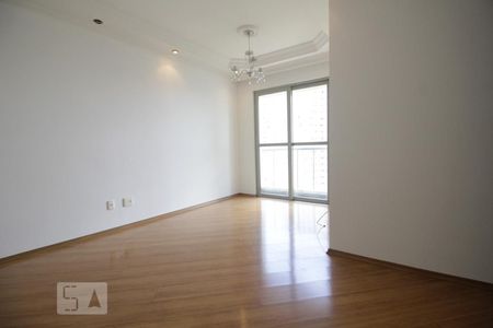 Sala de apartamento para alugar com 3 quartos, 70m² em Jardim Londrina, São Paulo