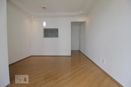 Sala de apartamento para alugar com 3 quartos, 70m² em Jardim Londrina, São Paulo