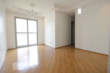 Sala de apartamento para alugar com 3 quartos, 70m² em Jardim Londrina, São Paulo