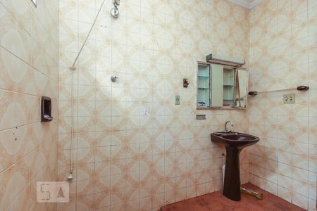 Casa à venda com 130m², 4 quartos e 1 vagaBanheiro 