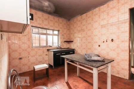 Casa à venda com 130m², 4 quartos e 1 vagaBanheiro 