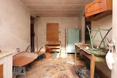 Casa à venda com 130m², 4 quartos e 1 vagaEdícula