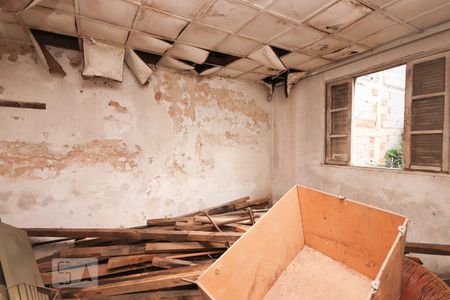 Casa à venda com 130m², 4 quartos e 1 vagaEdícula