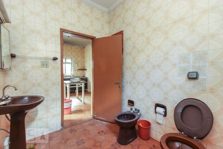 Casa à venda com 130m², 4 quartos e 1 vagaBanheiro 