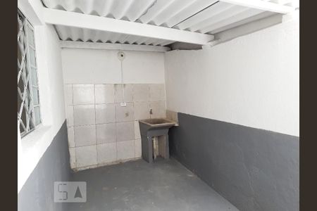 Casa de condomínio para alugar com 60m², 2 quartos e sem vagaárea de serviço com tanque 