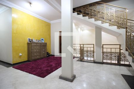 Casa para alugar com 850m², 5 quartos e 4 vagasCorredor