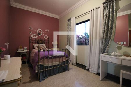 Casa para alugar com 850m², 5 quartos e 4 vagasSuíte 3