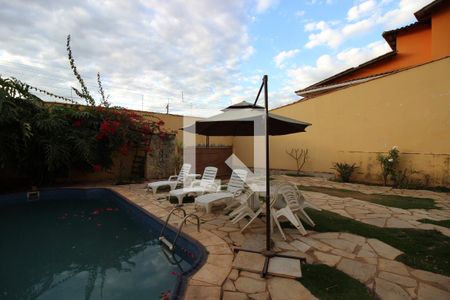 Casa para alugar com 850m², 5 quartos e 4 vagasPiscina