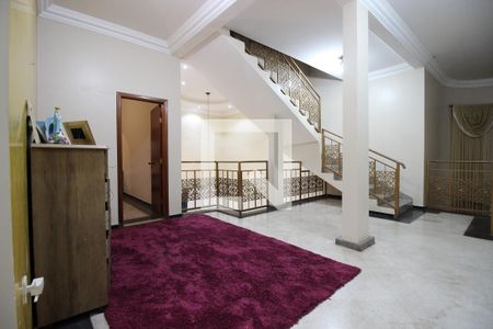 Casa para alugar com 850m², 5 quartos e 4 vagasCorredor