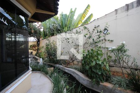 Casa para alugar com 850m², 5 quartos e 4 vagasÁrea externa