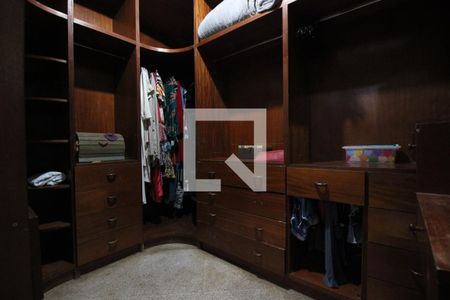 Casa para alugar com 850m², 5 quartos e 4 vagasCloset da Suíte Master