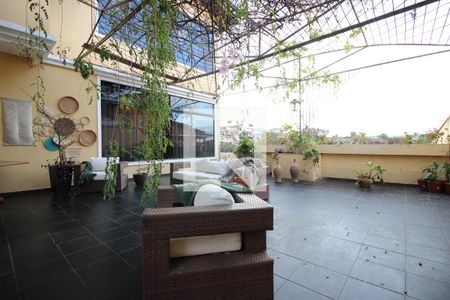 Casa para alugar com 850m², 5 quartos e 4 vagasÁrea externa