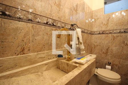 Casa para alugar com 850m², 5 quartos e 4 vagasLavabo