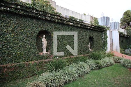 Casa para alugar com 850m², 5 quartos e 4 vagasÁrea externa