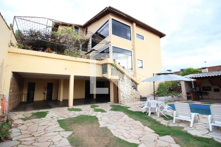 Casa para alugar com 850m², 5 quartos e 4 vagasÁrea externa