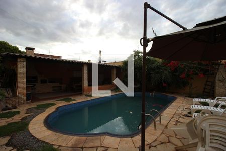 Casa para alugar com 850m², 5 quartos e 4 vagasPiscina