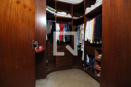 Casa para alugar com 850m², 5 quartos e 4 vagasCloset da Suíte 2