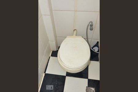 Apartamento à venda com 70m², 3 quartos e sem vagaBanheiro de serviço